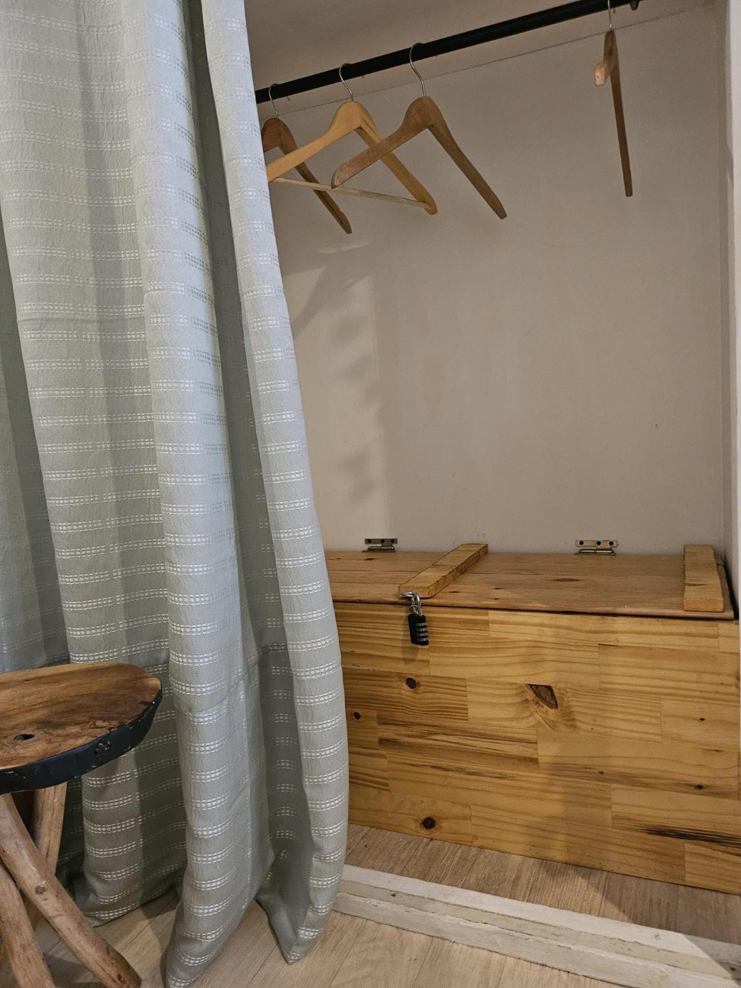 49 Studio Centre-Ville Box A Bagages Gratuits Carcassonne Exterior photo